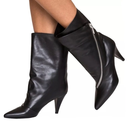 Givenchy Show Boots  Black Leather Pointed Toe Asymmetrical Zip Ankle NWOT - Picture 3 of 11